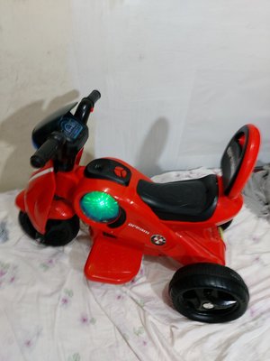 ((拍賣就是要撿便宜))二手商品一兒童三輪電動機車、電動車