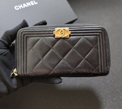 (sold out)chanel boy黑金羊中夾