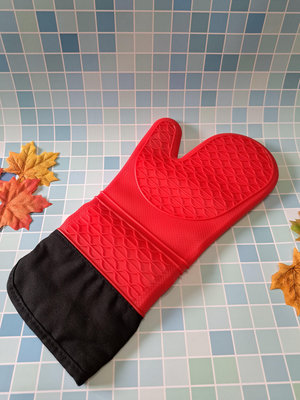 【極光精靈】全新~烘焙 加長型雙層防燙矽膠隔熱手套1只~
