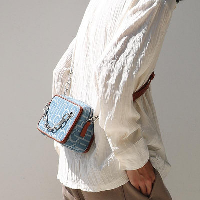 潮玩包袋 小眾設計師男包盒子包牛仔鏈條斜挎小方包相機包潮