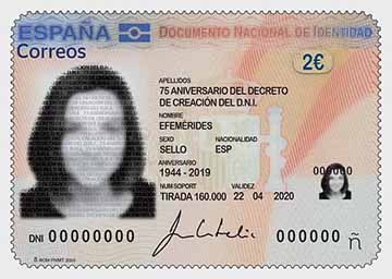 2020年西班牙身分證實施75週年自黏郵票（上有如身分證塑膠上膠）