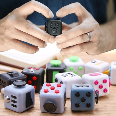 Fidget cube減壓魔術方塊特色銅片開關兩靜音按鍵 解壓魔方