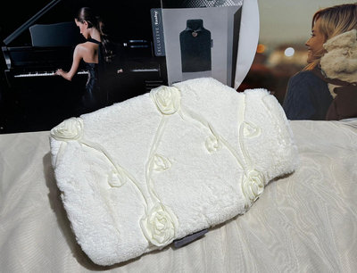 【宇冠】德國fashy 白玫瑰絨毛設計 2L冷/熱水袋,特價優惠$1300元