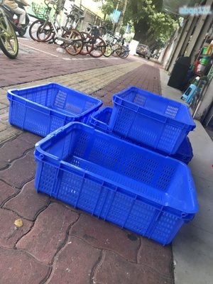 加厚塑料籃筐長57x39x18公分塑料筐，塑料筐藍收納籃箱筐框白色水箱 水桶 手提水箱 儲水桶 儲水箱 密封桶 塑膠桶正