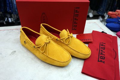 JANET 全新真品~~   TOD’S x Ferrari聯名款  黃色 豆豆鞋*特價出清5800*