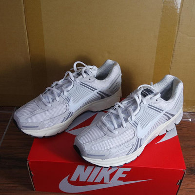 全新公司貨NIKE ZOOM VOMERO 5 PLATINUM TINT 奶油米灰【HF0731-007】