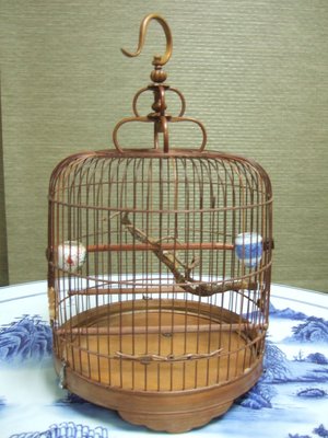 竹製圓型鳥籠老件(附古董鳥食罐2個)