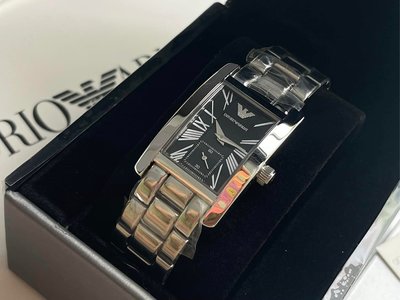 EMPORIO ARMANI 長方型黑色錶盤 銀色不鏽鋼錶帶 石英 女士手錶 AR0157