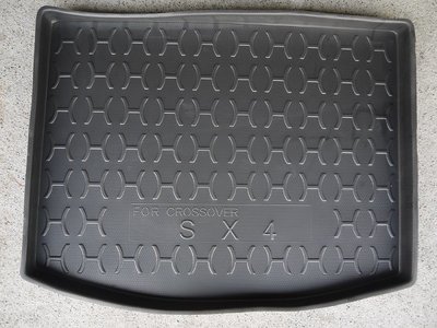 【吉特汽車百貨】台灣製加高型 鈴木 suzuki 2014年 SX4 Crossover 專用凹槽防水托盤 防水墊