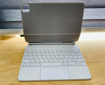 台中 Magic Keyboard 巧控鍵盤 iPad Pro 11吋 Air 5 M1 M2 白色 有痕跡