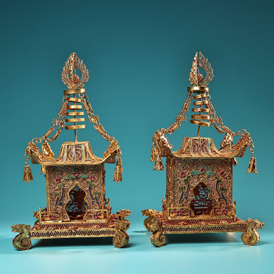 尼泊爾  西藏工藝純銀花絲工藝鎏金鑲嵌寶石阿育王舍利塔一個 工藝精湛  器型款式精美   單個重540克 WN48224
