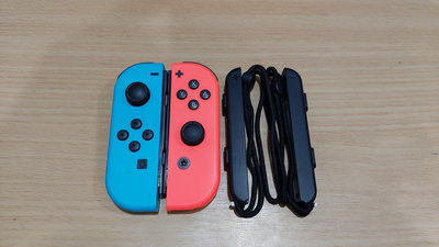 (兩件免運費)二手 NS Switch Joy-Con 紅藍 左右手控制器 左右手 含腕帶 直購價1380