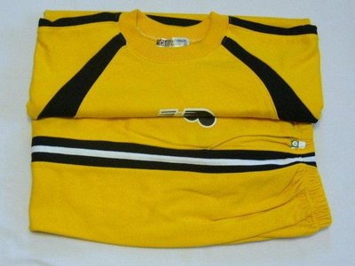 台製 男中童 Teen 黃顏色 中厚 長袖休閒套裝~~適120~130cm穿