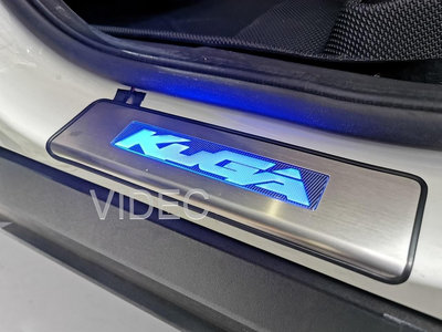 威德汽車精品 FORD 13-18 KUGA LED 門檻踏板 一組 四片發光 材質 白鐵不鏽鋼 迎賓踏板