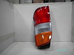 ((車燈大小事)) TOYOTA / 豐田 HIACE GRANVIA 1997- 高品質外銷品 原廠型尾燈