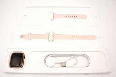 【高雄青蘋果3C】APPLE WATCH 6 44MM LTE 玫瑰金配粉色運動錶帶 二手手錶#83013