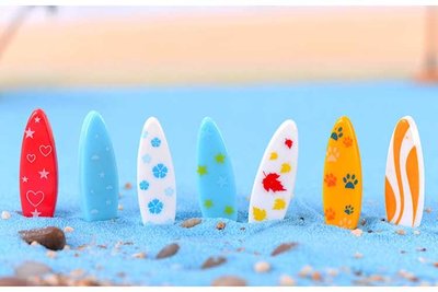 【微景小舖】海邊系列 地中海風格擺件 卡通印花衝浪板 微景觀居家裝飾園藝造景 拍攝道具擺飾 迷你場景佈置 療癒小物DIY