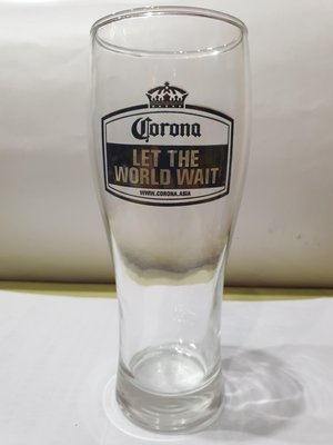 全新的可樂娜 Corona 啤酒杯