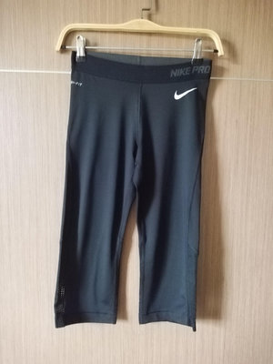 Nike DRI-FIT 黑色內搭/緊身/運動五分褲 L