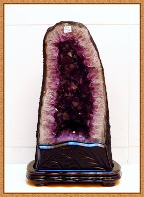 [品藏閣]-精選[ 高等級 ][ 巴西天然-紫水晶洞聚寶盆 ]擺件(19.2公斤)!!!(編號:F0348)