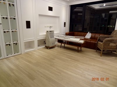 FLOOR WORS品牌~五星級系列長條木紋塑膠地板每坪$850元起～時尚塑膠地板賴桑