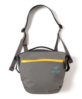 ARC'TERYX × BEAMS BOY 聯名ARRO8 Shoulder bag 始祖鳥側