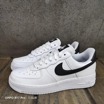 『 SLW 』DD8959-103 女 NIKE AIR FORCE 1 07 皮革 休閒鞋 白黑色 41