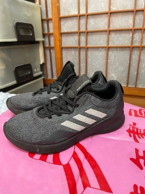 「 二手鞋 」 Adidas 女版運動休閒鞋 US6（黑）鐵2-4