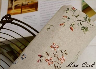 May Fabric：青木和子仿刺繡花朵麻色棉麻布（超寬幅140公分）