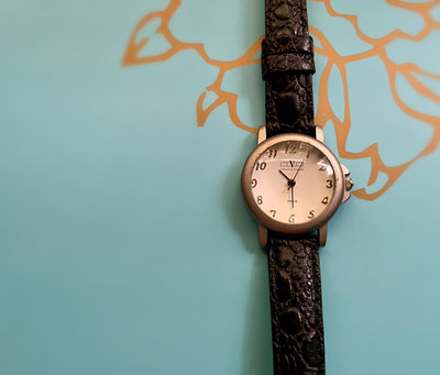 valentino coupeau paris手錶 范倫鐵諾古柏時尚潮流表 已不走需要換電池 真皮錶帶