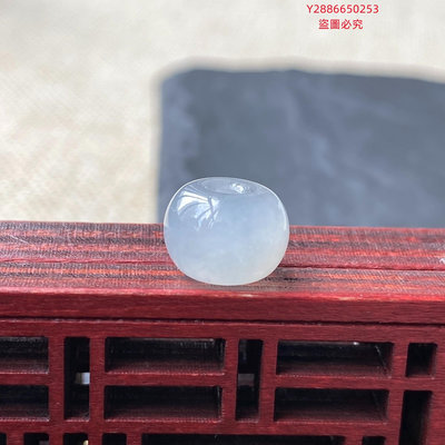 L26 天然緬甸翡翠 白冰算盤珠 冰種小扣子 運珠 尺寸：11.1×8.2mm 種老水足 舊藏 翡翠 飾品 二手【珍寶齋】-2866