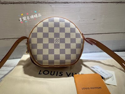 《真愛名牌精品》LV M40333 白色 棋盤格 圓餅包 斜背包 *85成新*203982