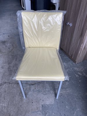 新品-伯爵餐椅-米白色 簡約餐椅 書椅 休閒椅 工作椅 洽談椅 20208064 [年強二手傢俱]
