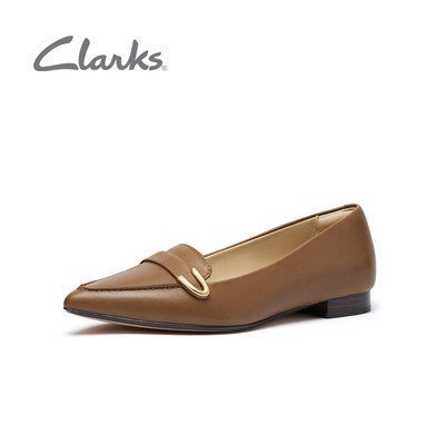 現貨熱銷-Clarks其樂女鞋2022年春款尖頭樂福鞋時尚淺口方跟飾扣舒適女單鞋
