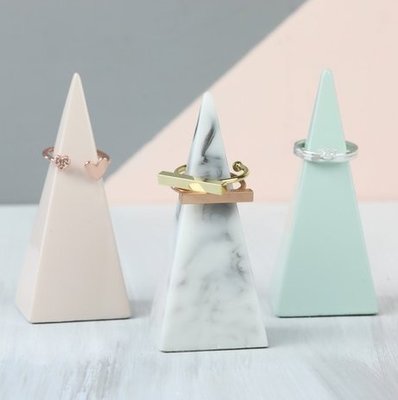 [SECOND LOOK]英國雜貨 三角錐造型 戒指架 珠寶架 3色