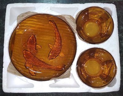 古早味 鯉魚盤+碗組 褐色玻璃盤。。無上盒蓋
