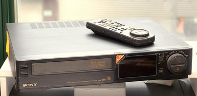 售SONY SLV-776TW錄放影機及搖控器[購買前請先詢問勿下標］