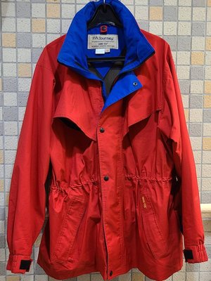 Tourney GORE-TEX 紅色隱藏式連帽風衣外套 含運