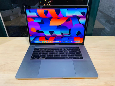 台中 2016年 MacBook Pro 15吋 i7 (2.6) 16G 256G 灰色 太空灰 蘋果電腦 282次