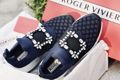法國精品鞋履品牌 Roger Vivier 水晶釦 休閒鞋 藍/黑