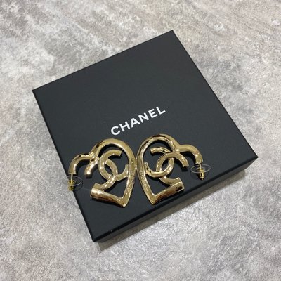 Chanel 愛心耳環 《精品女王全新&amp;二手》