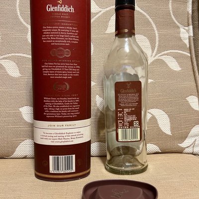 The Glenfiddich 15 years 空酒瓶The Glenfiddich 15 years 空酒瓶.原廠包裝硬紙盒完美主義者請勿下標