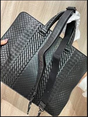 【薰衣草舖子】賠售 全新真品 BOTTEGA VENETA 編織小羊皮 商務兩用包。公事包。電腦包