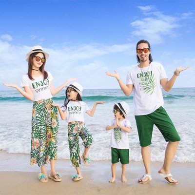 親子裝2022夏裝新款短袖一家三口套裝沙灘服全家裝海邊度假兩件套~特價特賣促銷