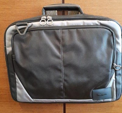 全新 Targus 泰格斯 15吋筆電包 電腦背包 肩背旅行背包男女出差包 多功能公事包簡約多口袋書包禮物98 一元起標