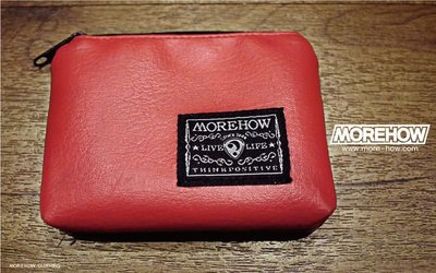 A《 MOREHOW 》多功能包 零錢包 紅色  拉鏈零錢包 Money Bag 可放紙鈔信用卡 (另有黑色款)
