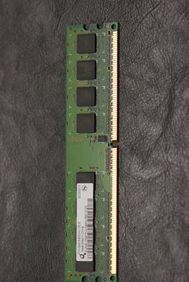 DDR2 PC2 5300U 512MB 1RX8 U DIMM 單 面 8 顆 粒 桌 電 腦
