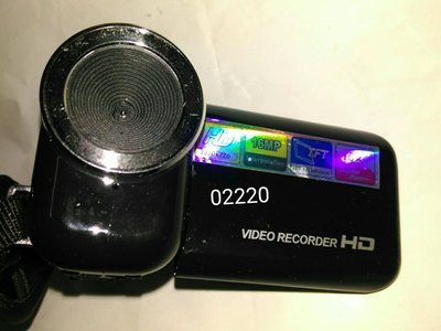 (不用鋰電池)黑色迷你DV攝影機，DV攝影機，攝影機，數位相機，相機~迷你DV攝影機~使用3顆4號電池功能正常