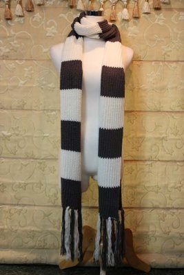 【性感貝貝2館】灰白色條紋毛線針織暖暖長圍巾, Calvin Klein Vivienne Westwood Elle風
