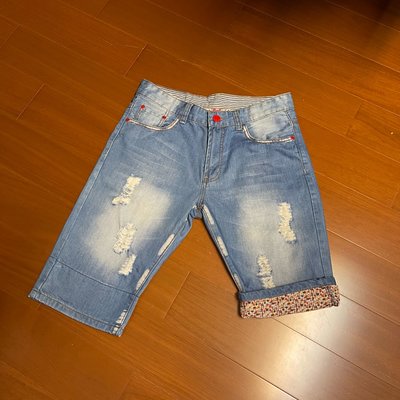 （Size 32/32) Levi’s 523 破壞淺色牛仔短褲  （33-3）